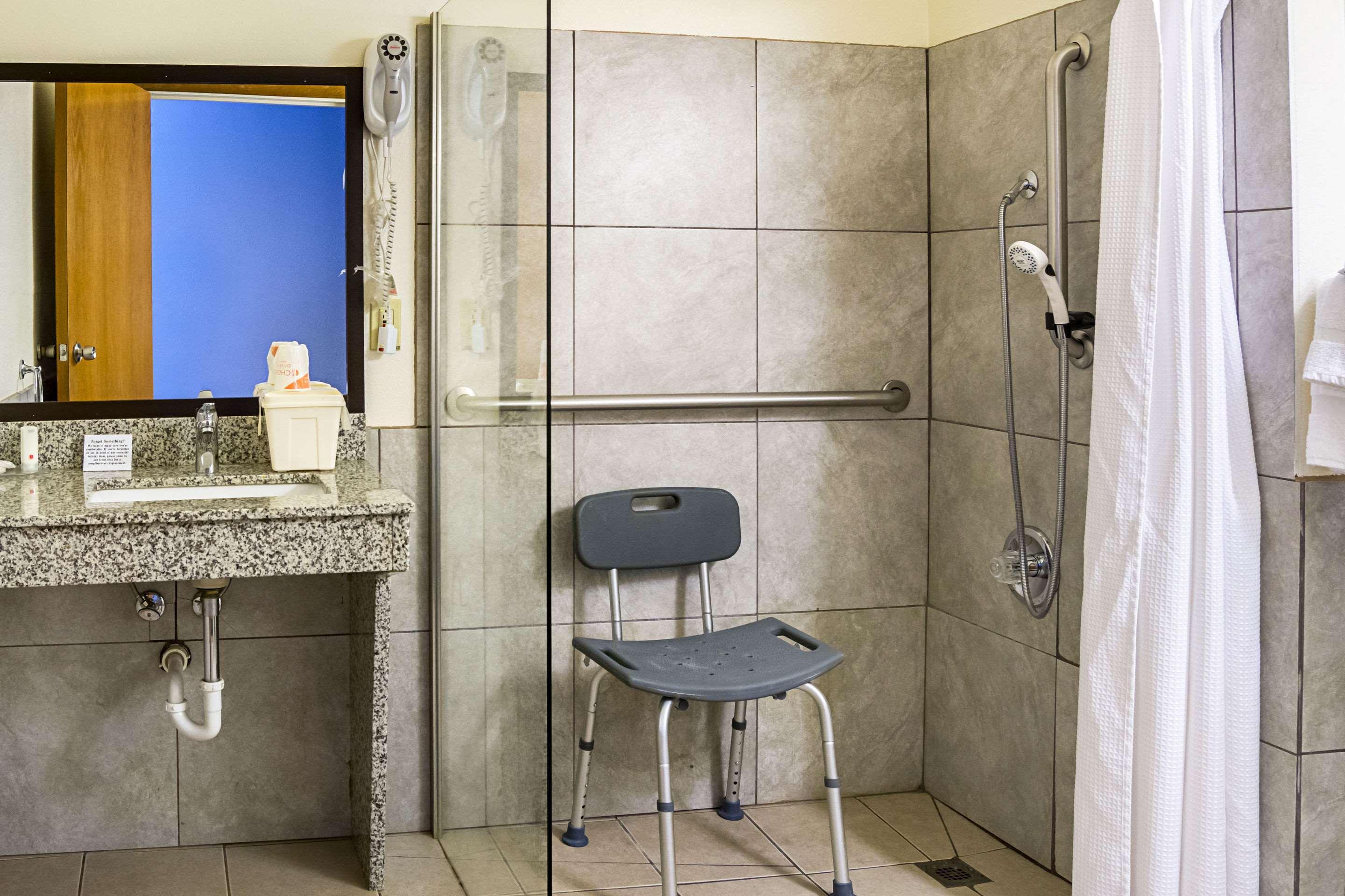 Quality Inn & Suites Clackamas - Portland Eksteriør billede