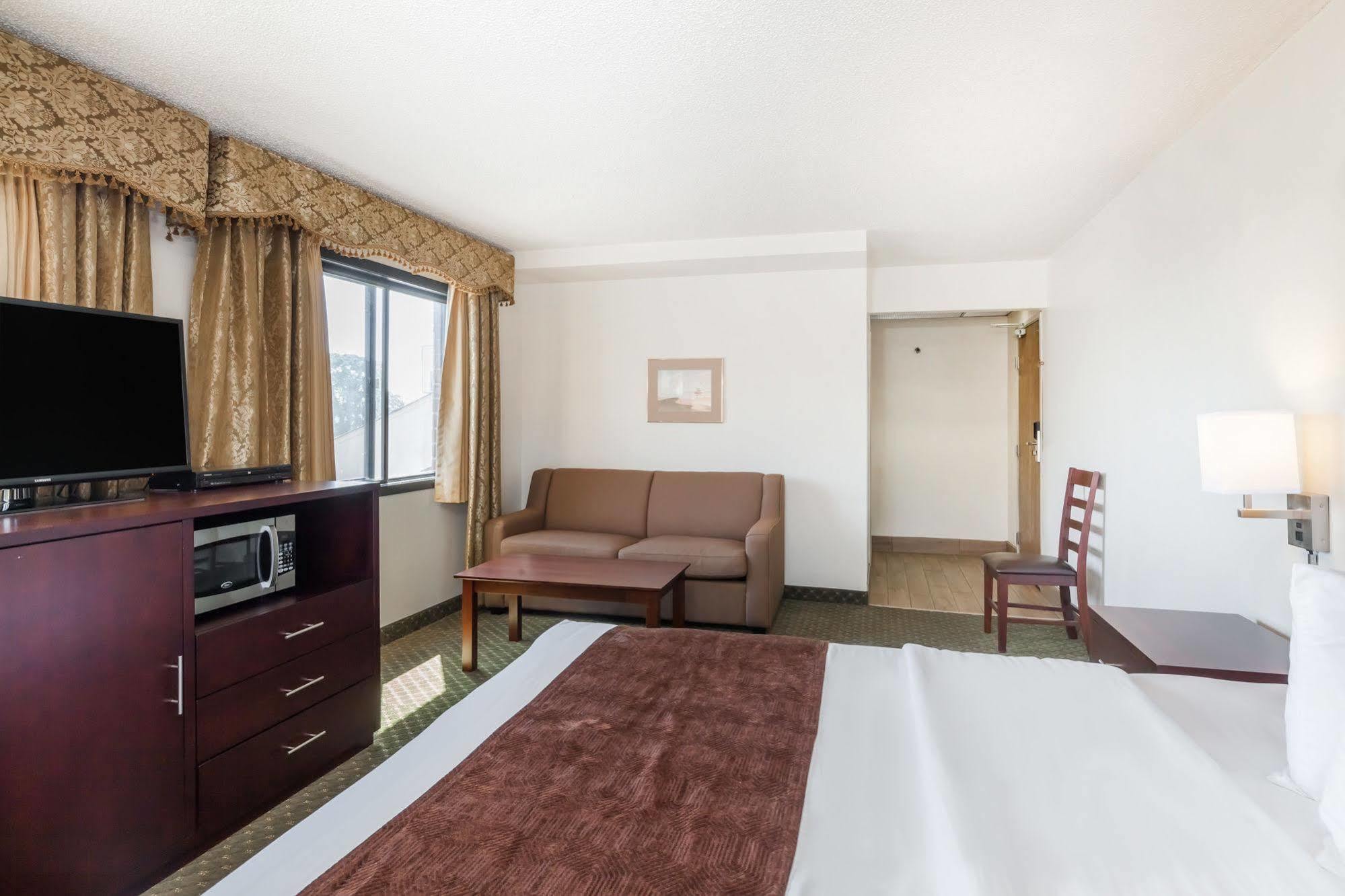 Quality Inn & Suites Clackamas - Portland Eksteriør billede