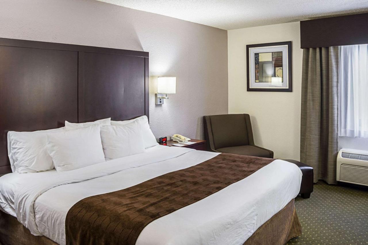 Quality Inn & Suites Clackamas - Portland Eksteriør billede